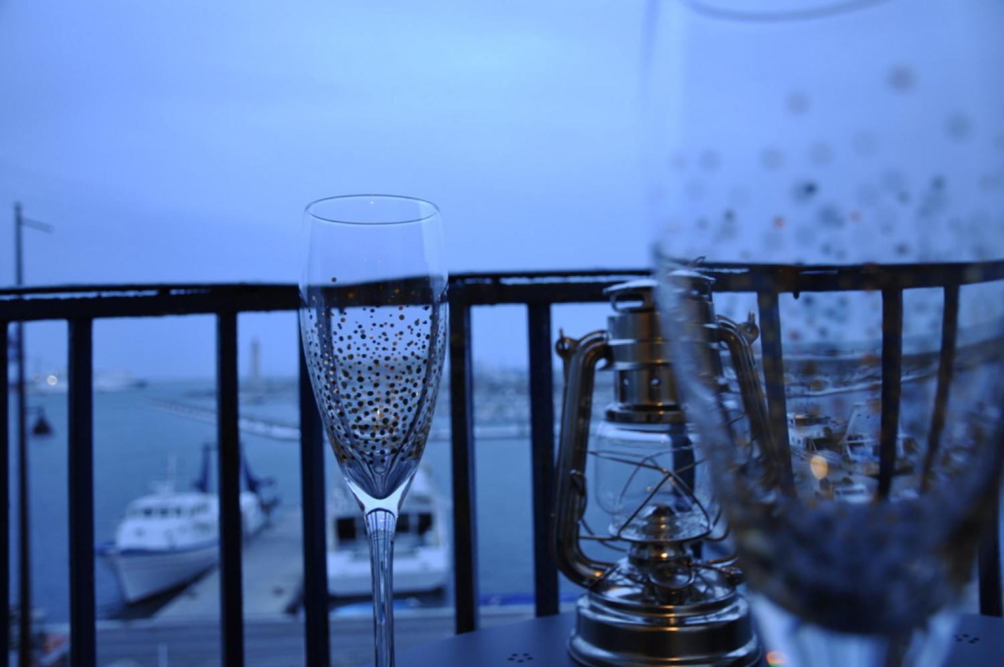 "Luigi" Balcon Sur La Mer Et Le Port De Sete Exterior photo